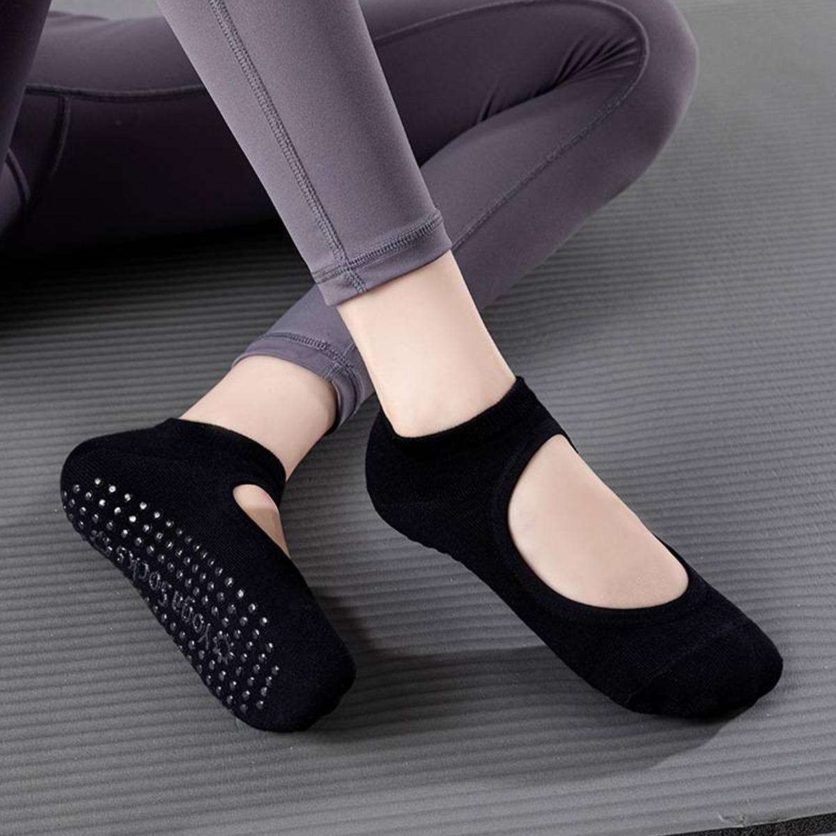 Non-Slip Yoga Socks for Women  - Yoga & Fitness With Faye The Well Being Studio Abbots Langley avaliação e preço