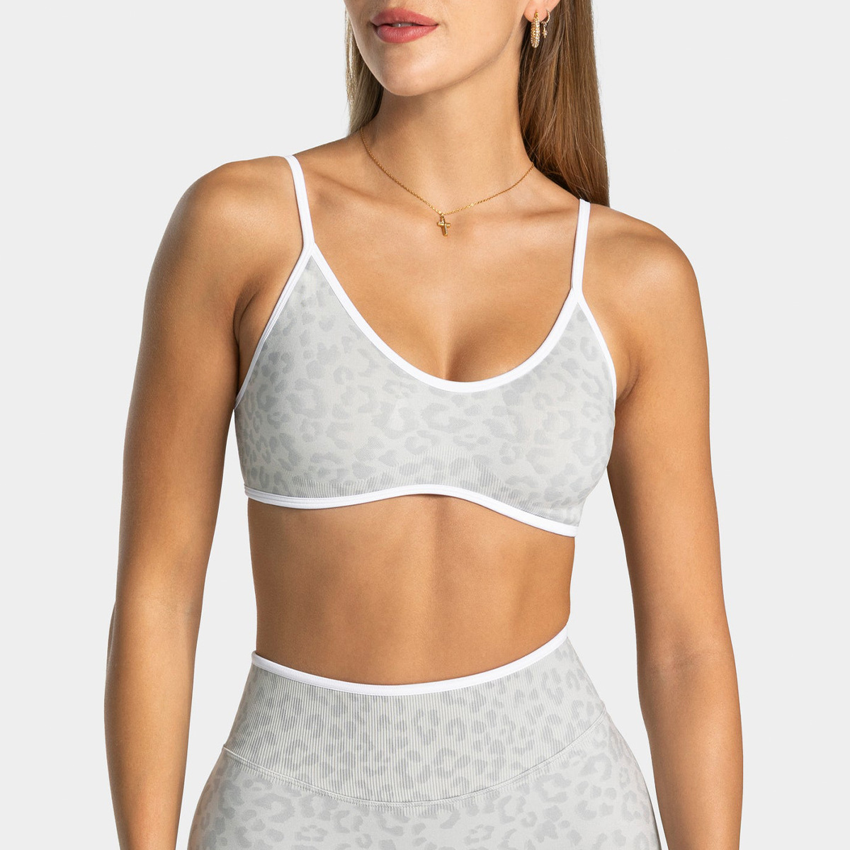 Logo Women's Beautiful Back Ga - Yoga Fitness Logo Design avaliação e preço